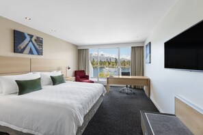 1 bedroom, minibar, in-room safe, desk