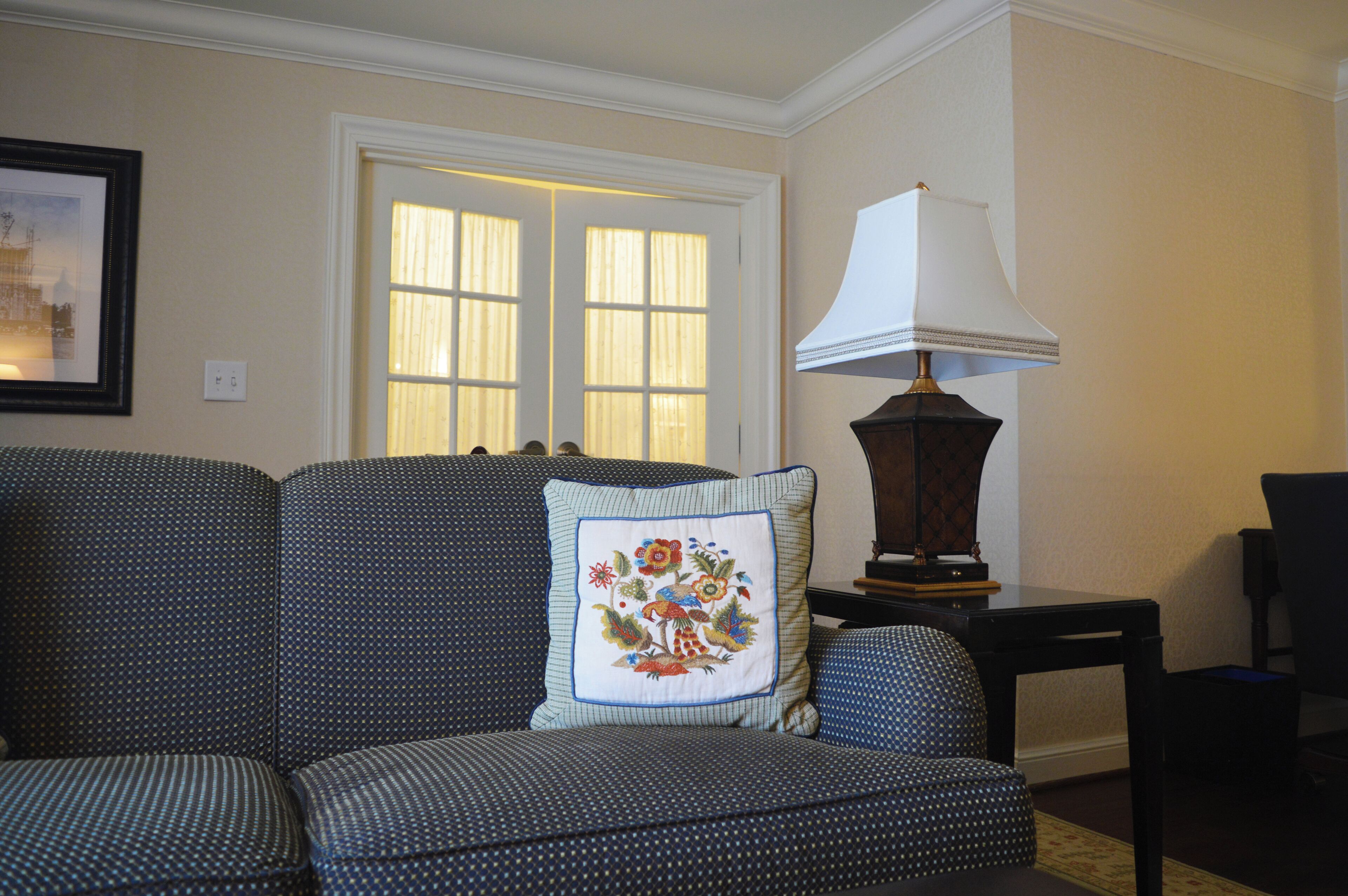 deluxe suite, 1 bedroom | 1 bedroom, premium bedding, minibar, in-room safe