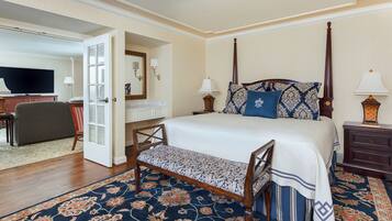 Suíte luxo, 1 quarto | 1 quarto, roupas de cama premium, frigobar, cofres nos quartos