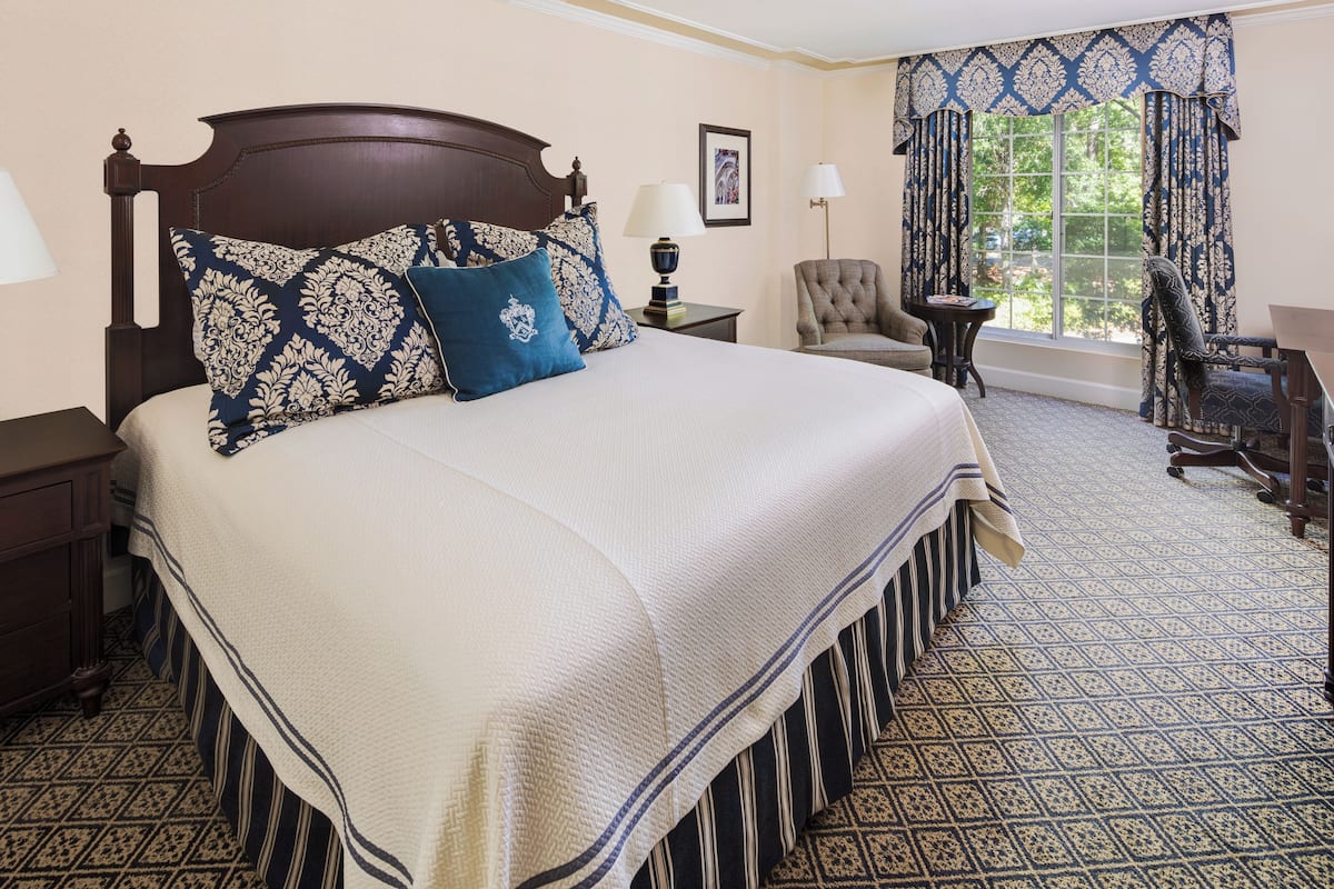 Chambre Standard, 1 trĂšs grand lit