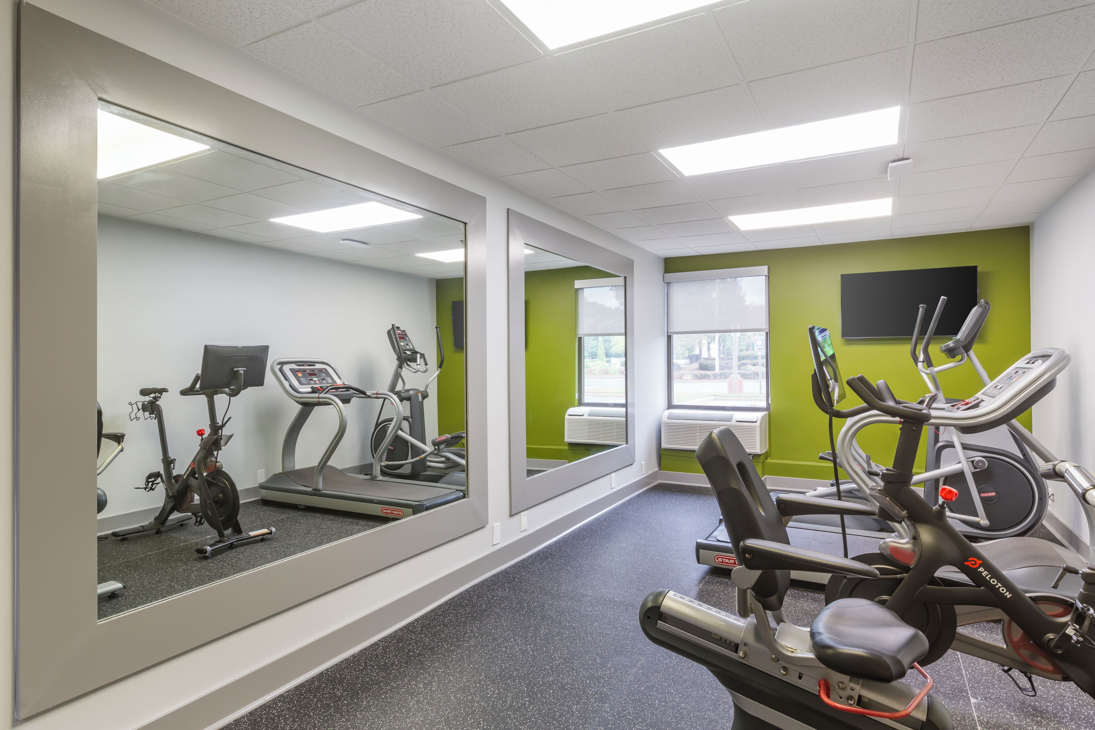 Photo - Spark by Hilton Atlanta Airport South College Park