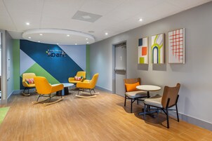 Sala de estar en el lobby