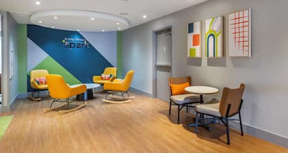 Spark by Hilton Atlanta Airport South College Park