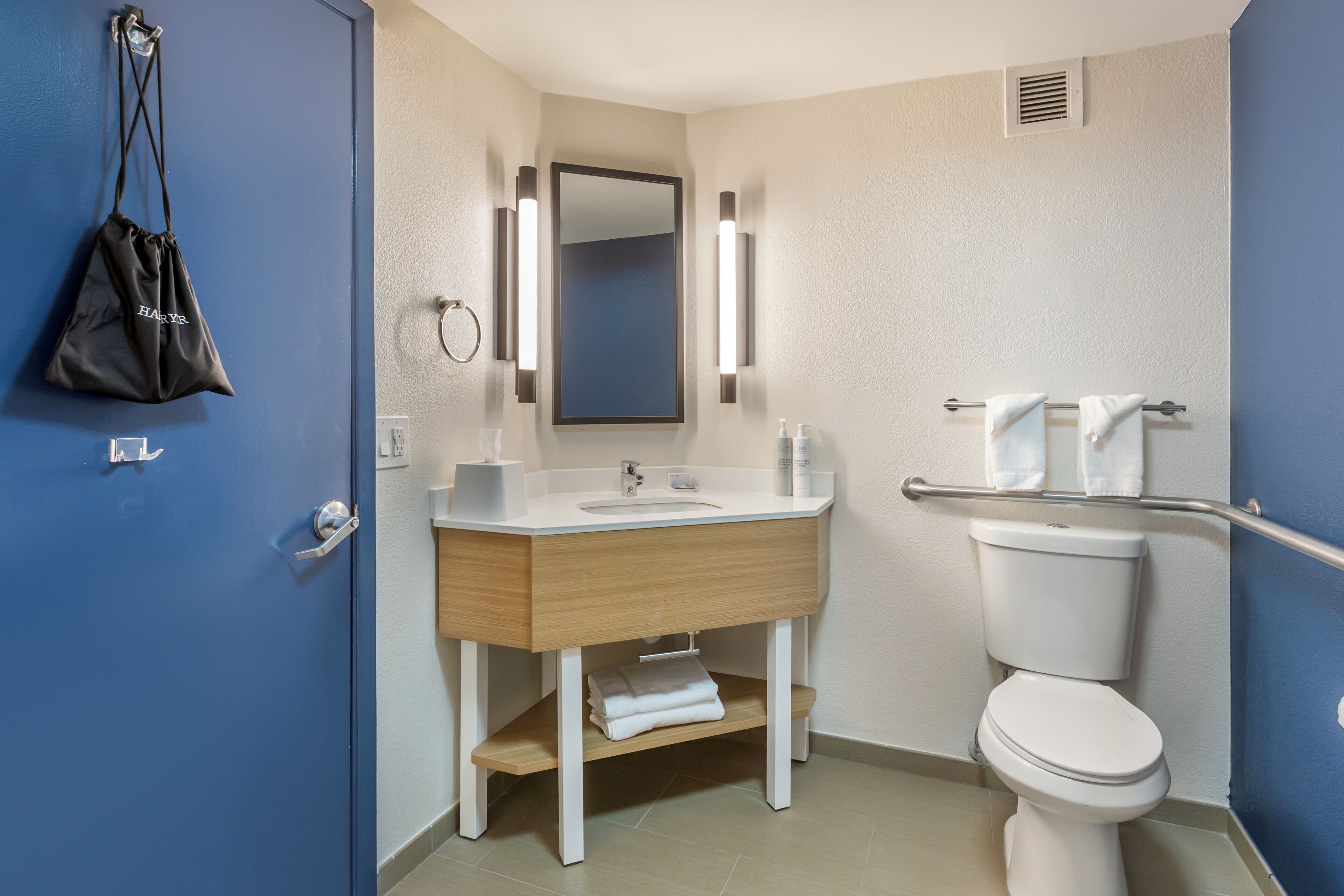 Photo - Spark by Hilton Atlanta Airport South College Park