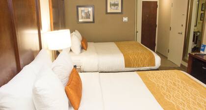 Spark by Hilton Atlanta Airport South College Park