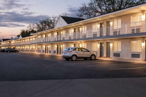 Exterior - Days Inn by Wyndham Whitmore Lake/Ann Arbor/Brighton (Whitmore Lake)