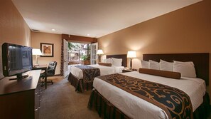 迷你吧、書桌、熨斗/熨衫板、免費 Wi-Fi