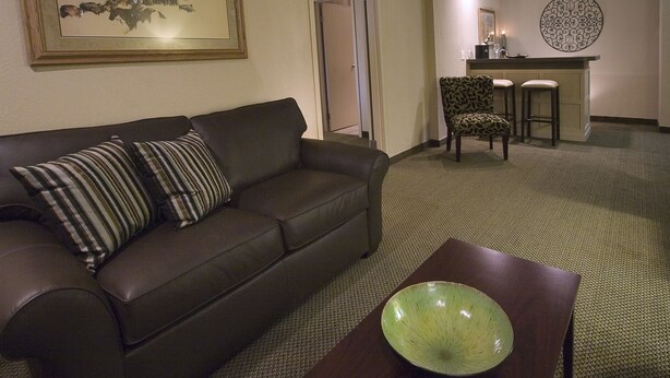 Living area - Heritage Inn (Great Falls)