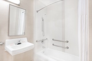 Standard Room, 1 King Bed, Accessible, Non Smoking (Mobility, Roll In Shower) | Bathroom | Combined shower/tub, hair dryer, towels