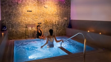 Sauna seca, banheira de hidromassagem, sauna a vapor, banho turco/hammam