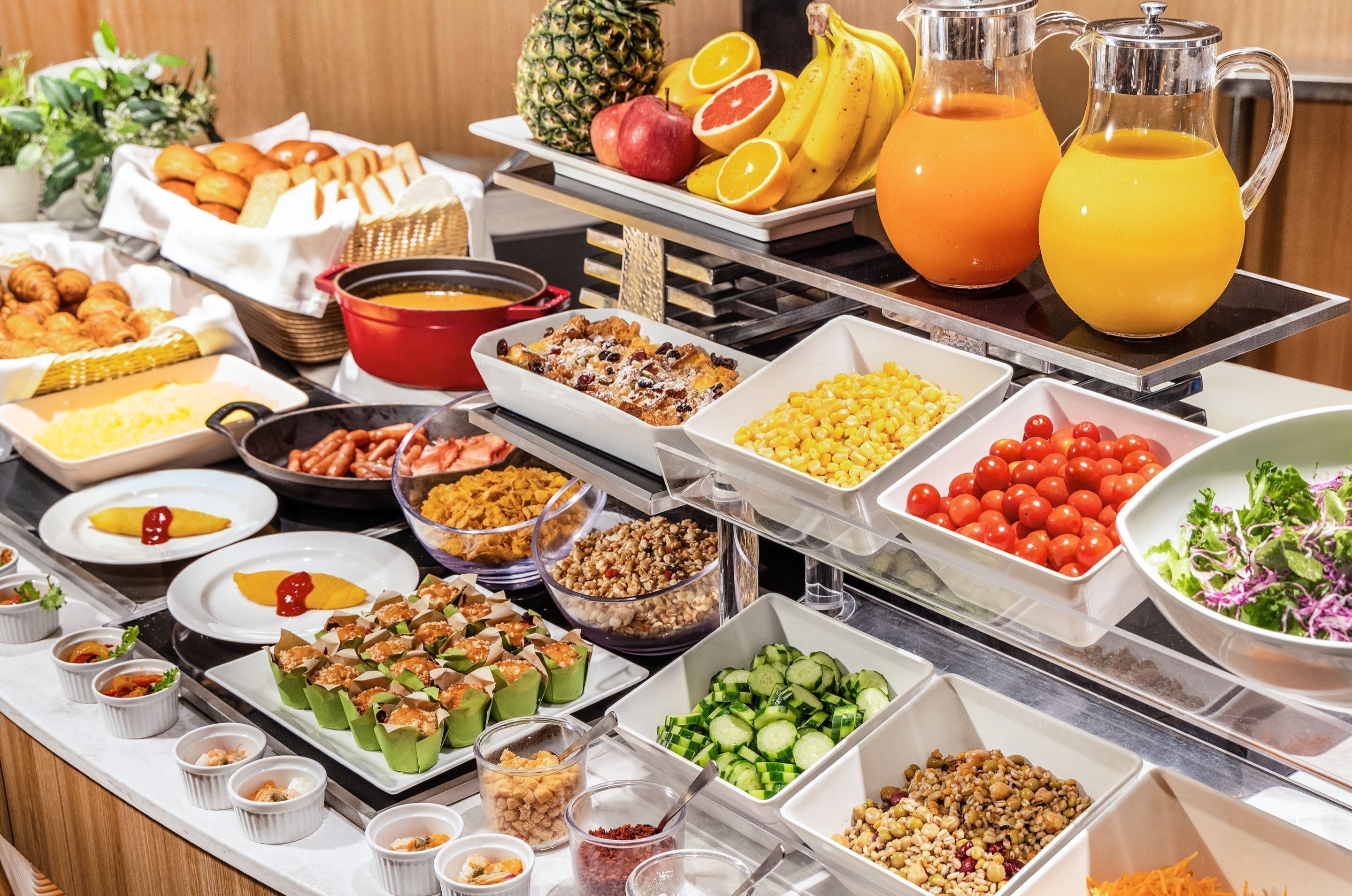 Daily buffet breakfast for a fee