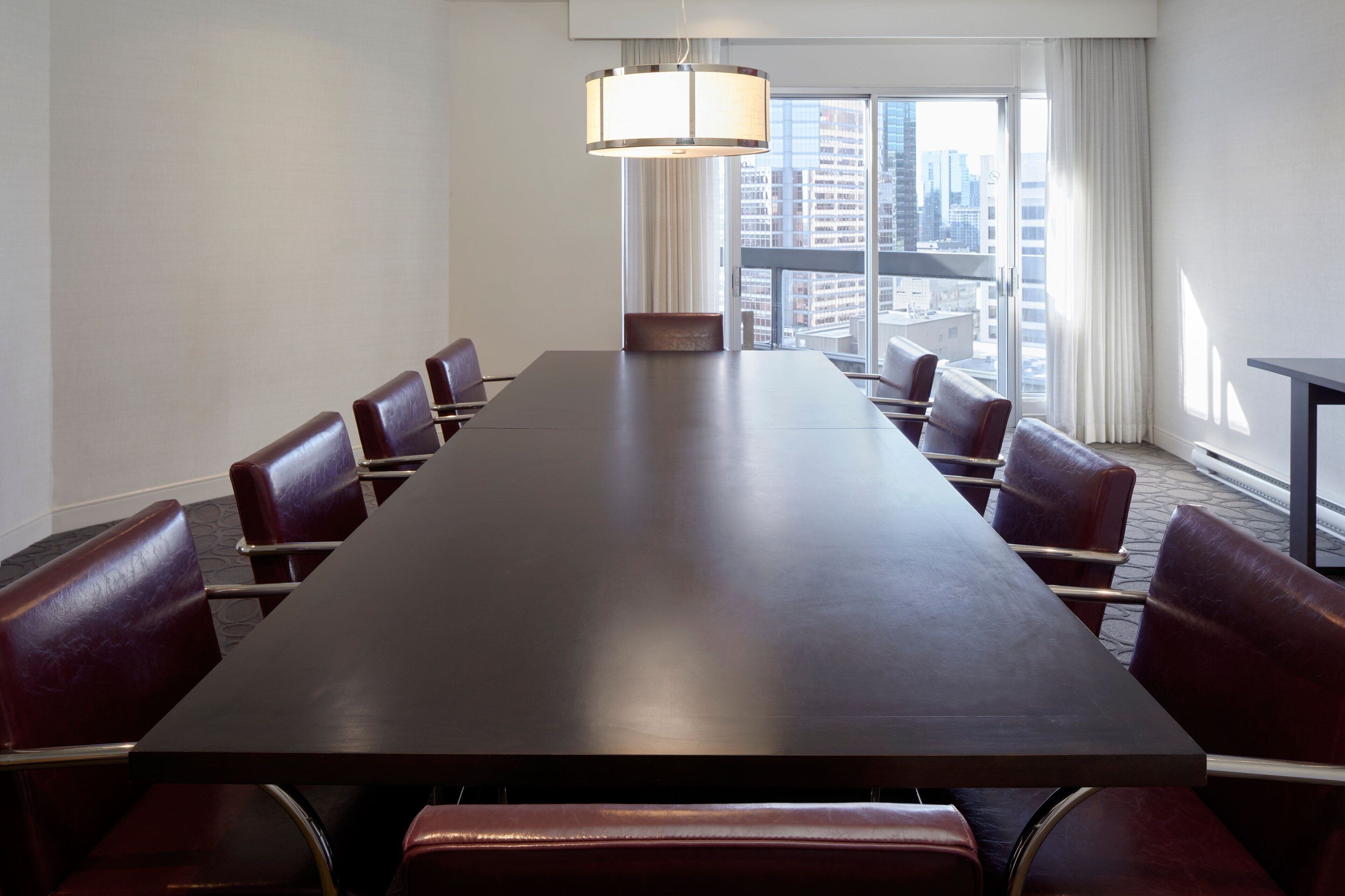 1 bedroom, premium bedding, in-room safe, desk