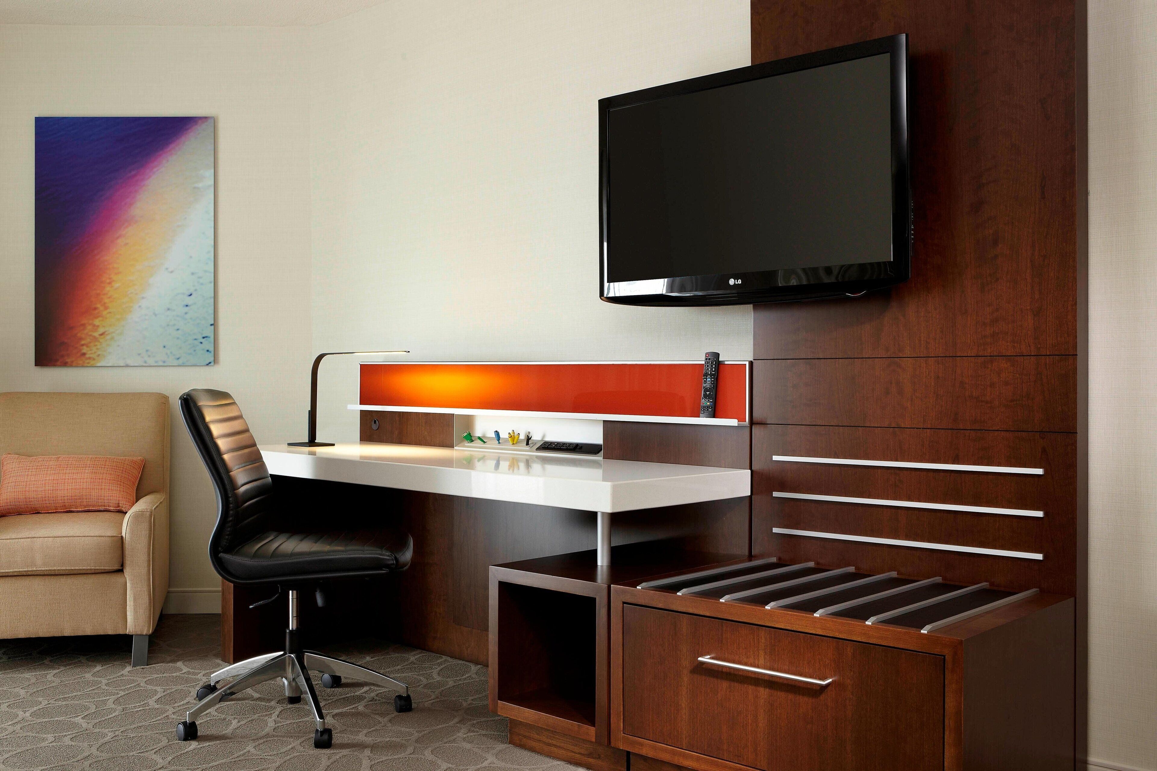 1 bedroom, premium bedding, in-room safe, desk