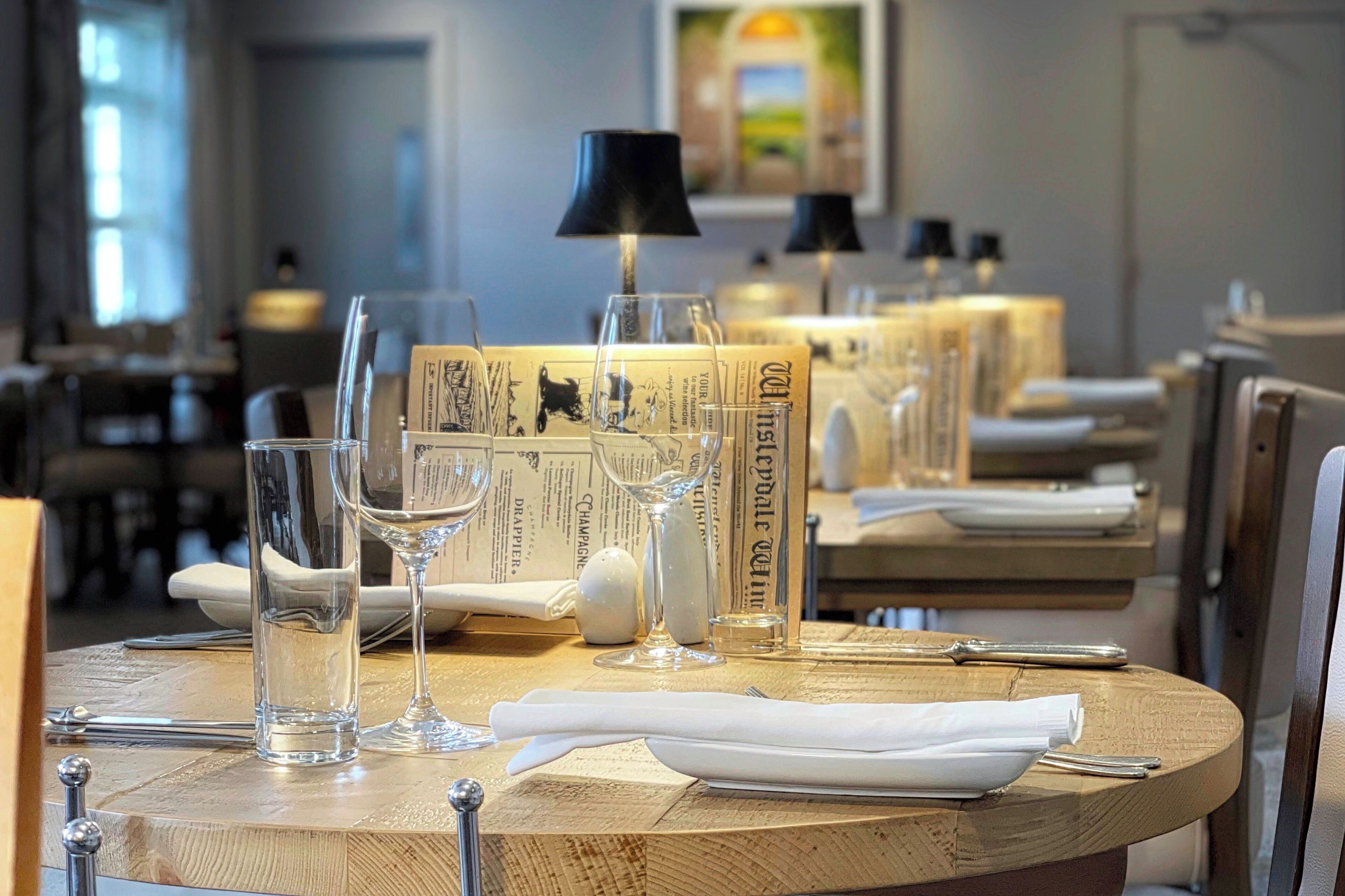 Breakfast, lunch, dinner served; seafood 