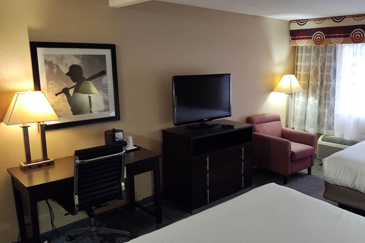 Soundproofing, iron/ironing board, free WiFi, bed sheets