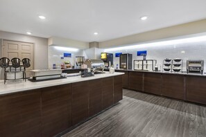 Bao gồm bữa sáng buffet hàng ngày