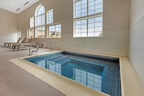 Indoor pool, pool loungers