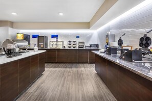 Free daily buffet breakfast - Best Western Cooperstown Inn & Suites (Cooperstown)