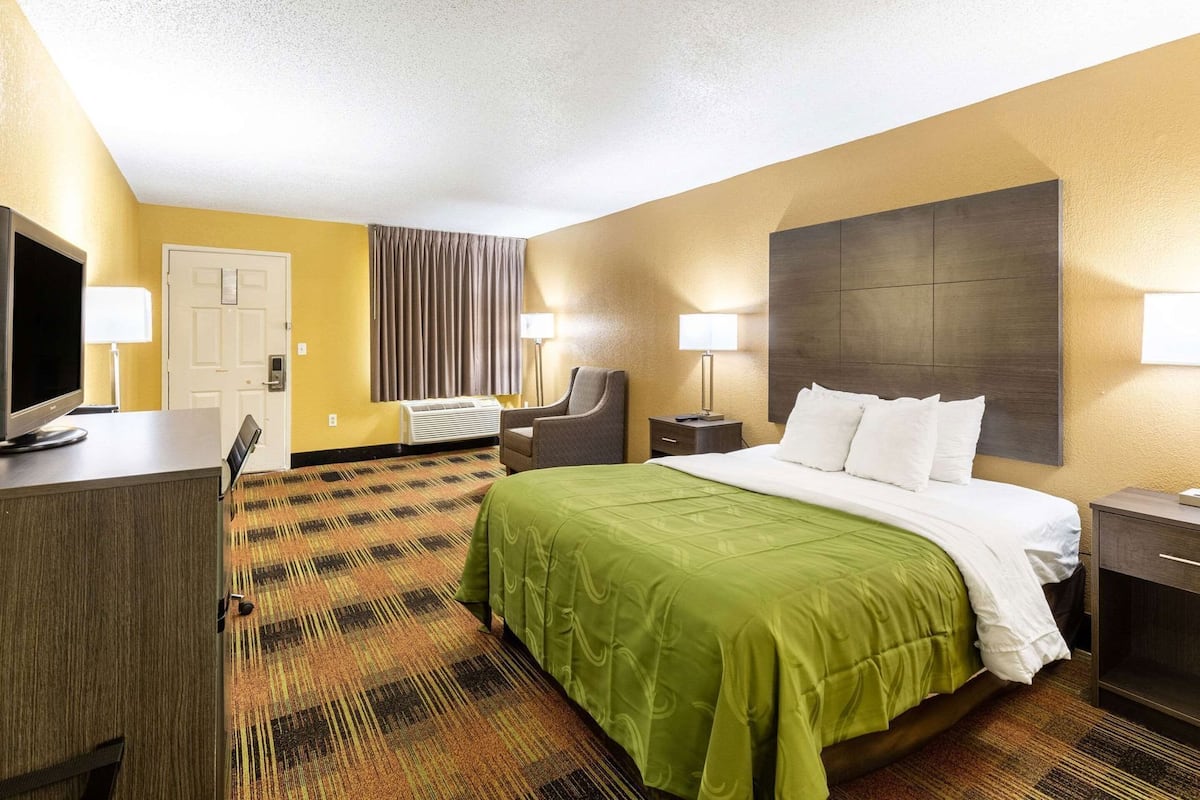 Iron/ironing board, free cots/infant beds, rollaway beds, free WiFi