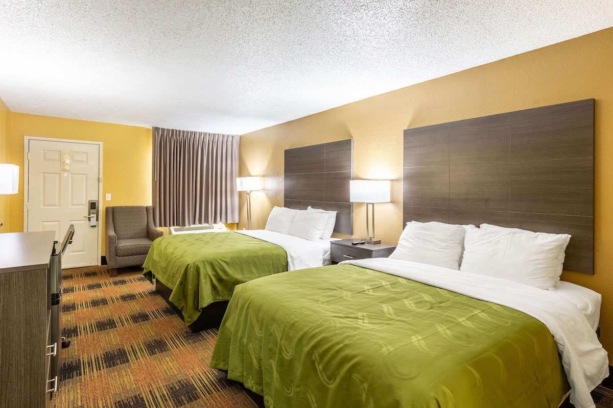 Iron/ironing board, free cots/infant beds, rollaway beds, free WiFi