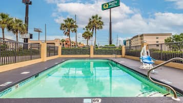 Seasonal outdoor pool