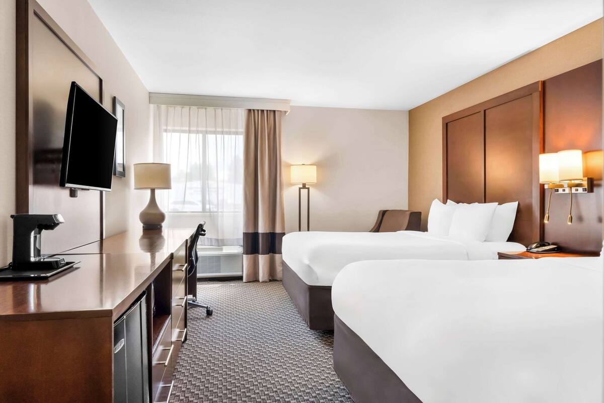 premium bedding, individually decorated, desk, laptop workspace