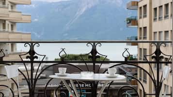 Quarto casal econômico, sacada, vista para o lago | Sacada