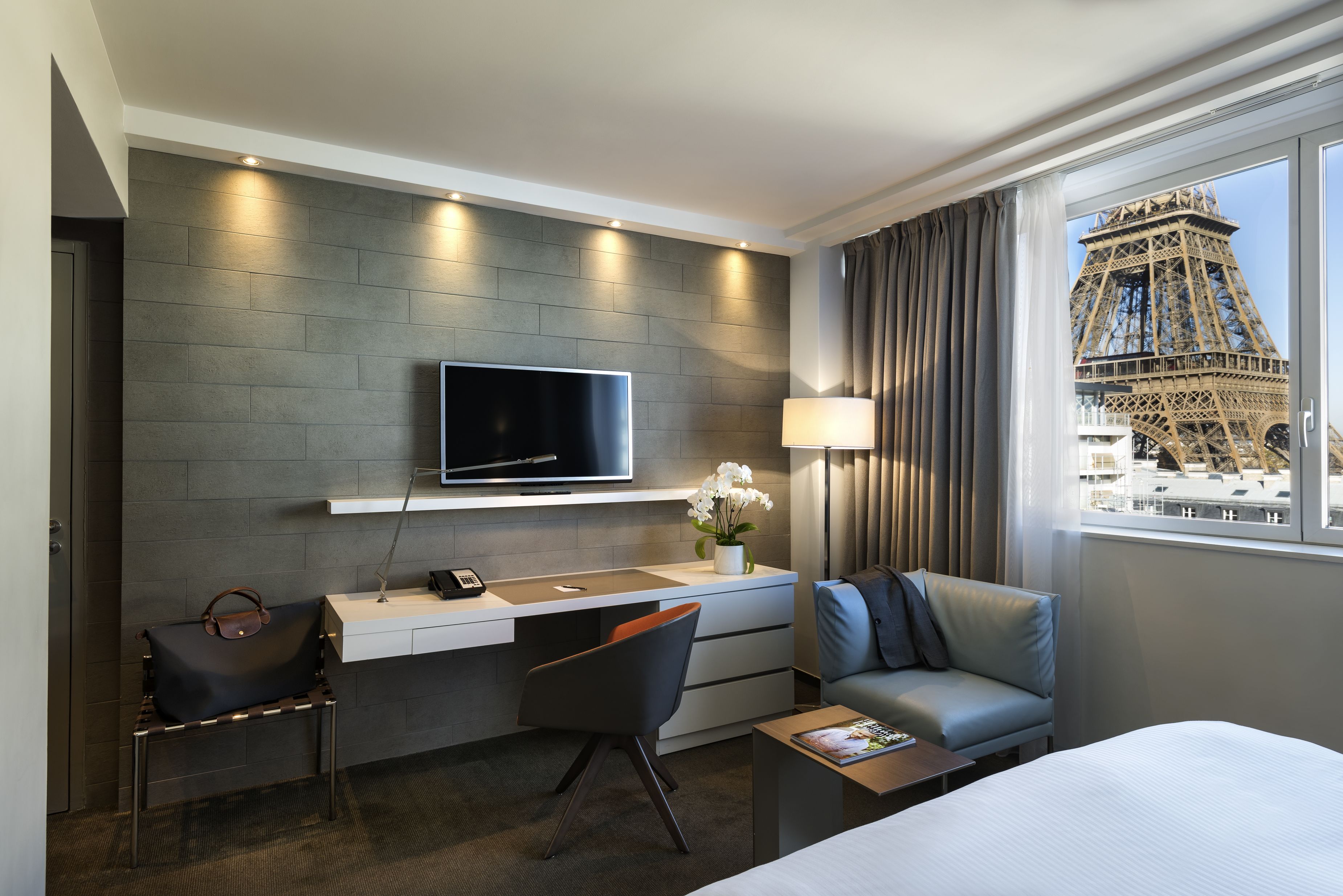 premium bedding, in-room safe, desk, soundproofing