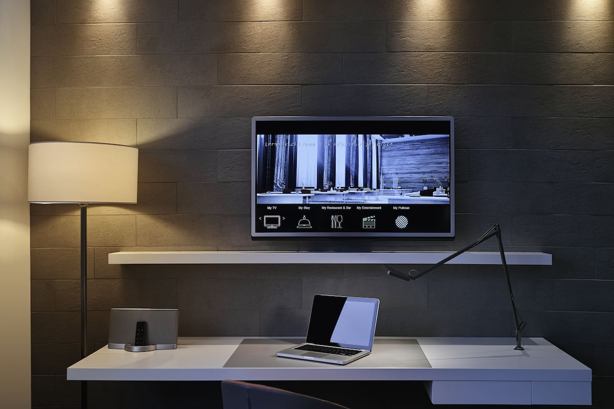 Premium bedding, in-room safe, desk, soundproofing