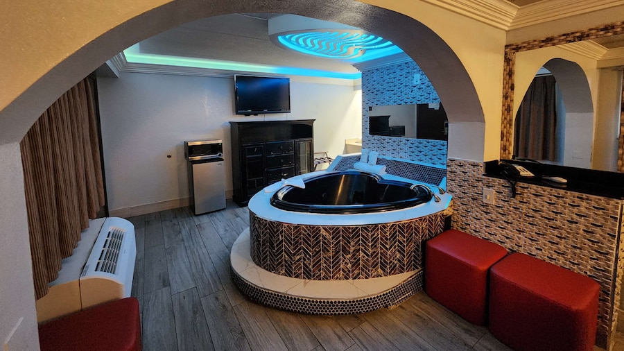 Americas Best Value Inn & Suites Little Rock at Scott Hamilton Dr