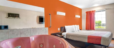 Iron/ironing board, free WiFi, bed sheets