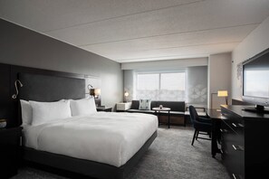 ملاءات من القطن المصري وأغطية فراش متميزة وألحفة محشوة بالريش