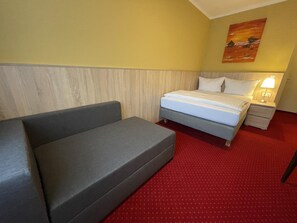 Superior Single Room | Individually decorated, individually furnished, desk, laptop workspace - Hotel Palm Premium (Düsseldorf)