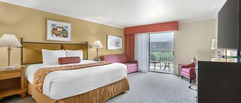 Standard Room, 1 King Bed, Non Smoking, Refrigerator (with Sofabed) | Pillowtop beds, in-room safe, desk, laptop workspace