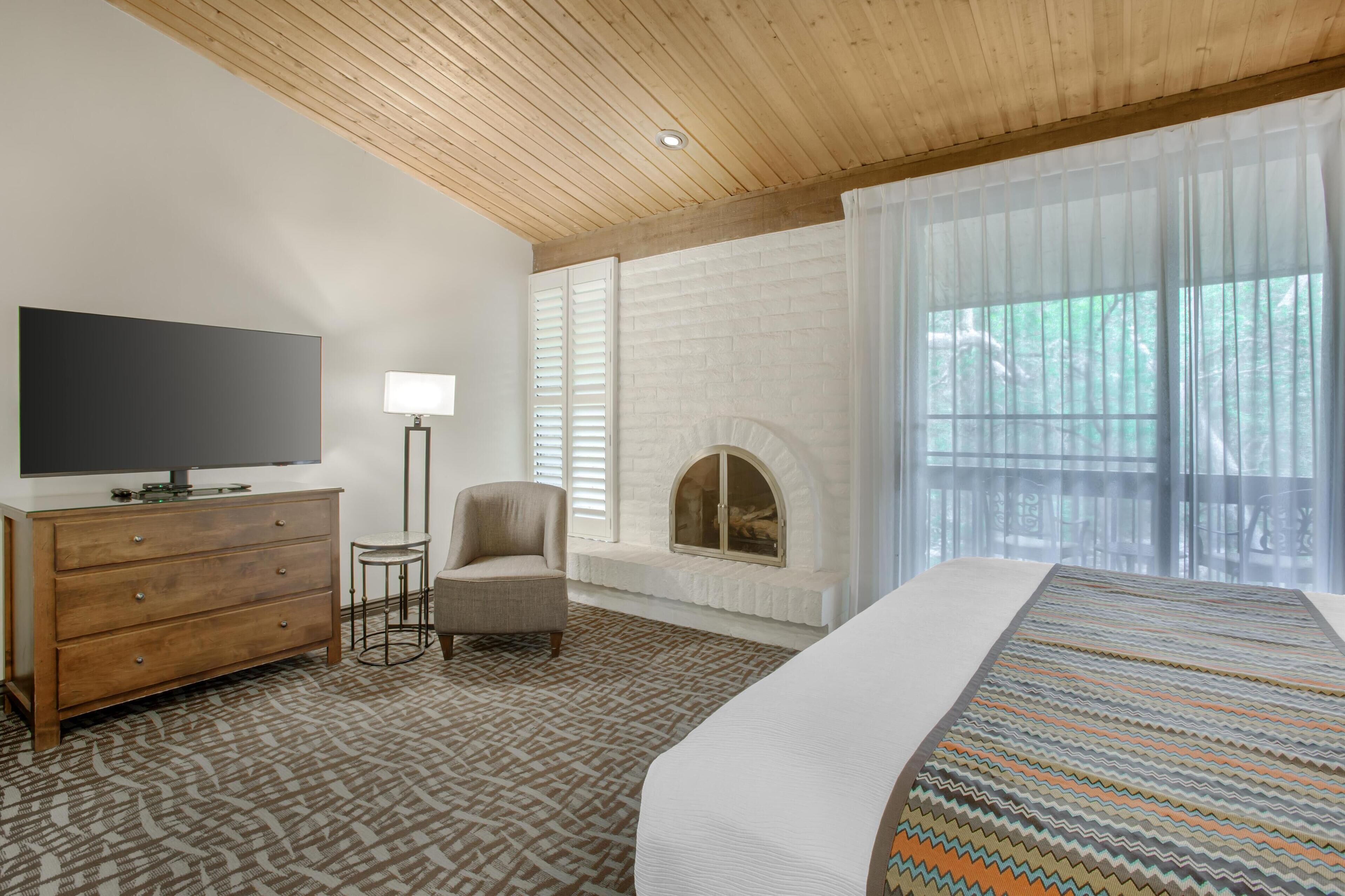 Standard Villa, 2 Bedrooms, Non Smoking, Kitchen (with Sofabed) | Pillowtop beds, in-room safe, desk, laptop workspace