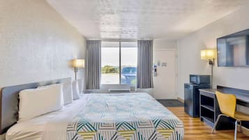 Escritorio, cunas, wifi gratis y ropa de cama