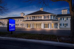 Exterior - Rodeway Inn Grandville - Grand Rapids (Grandville)