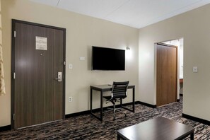 Suite, 1 King Bed with Sofa bed, Non Smoking