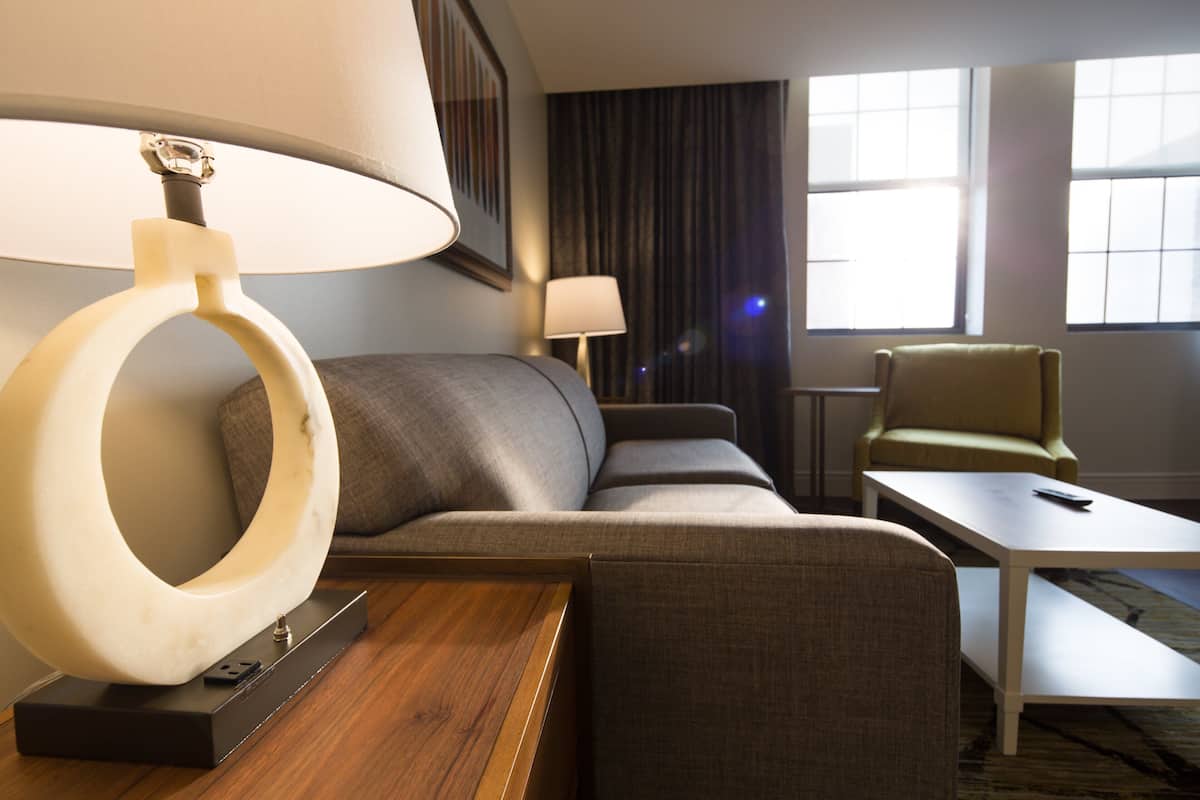 Suite, 1 King Bed