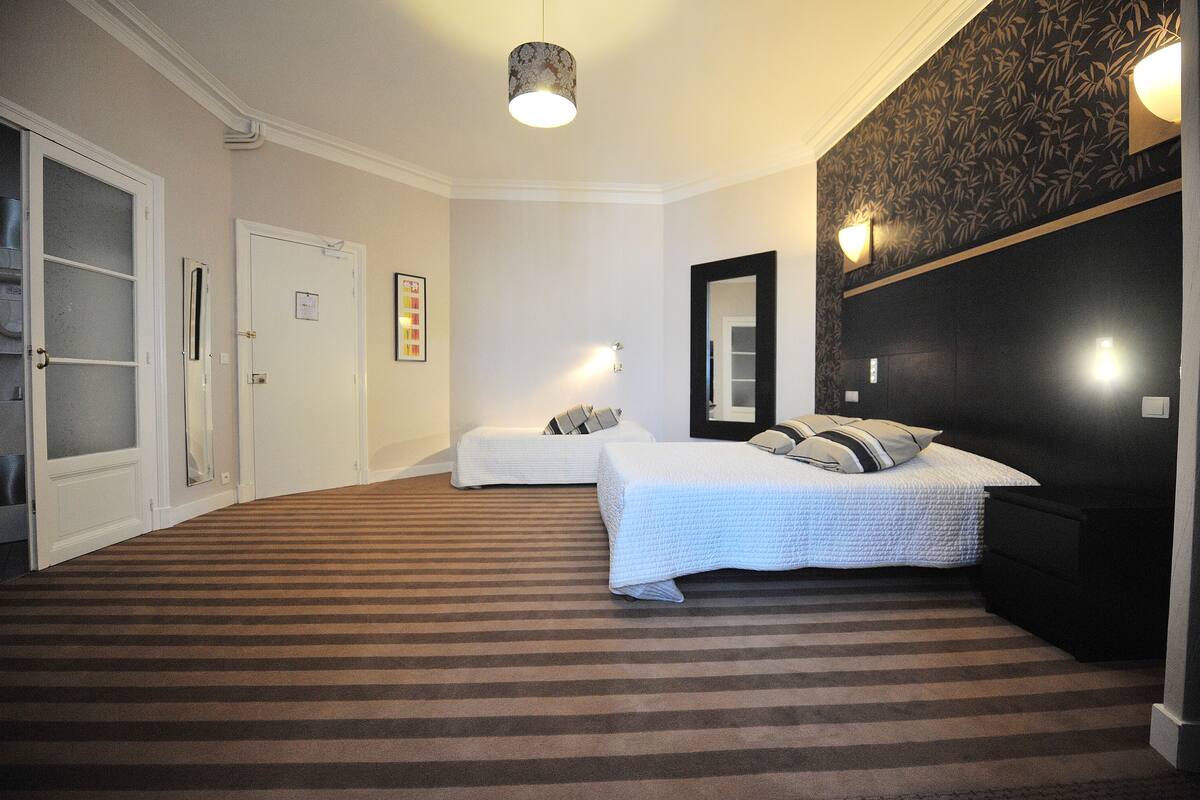 minibar, in-room safe, desk, laptop workspace