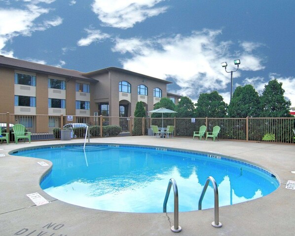 Seasonal outdoor pool