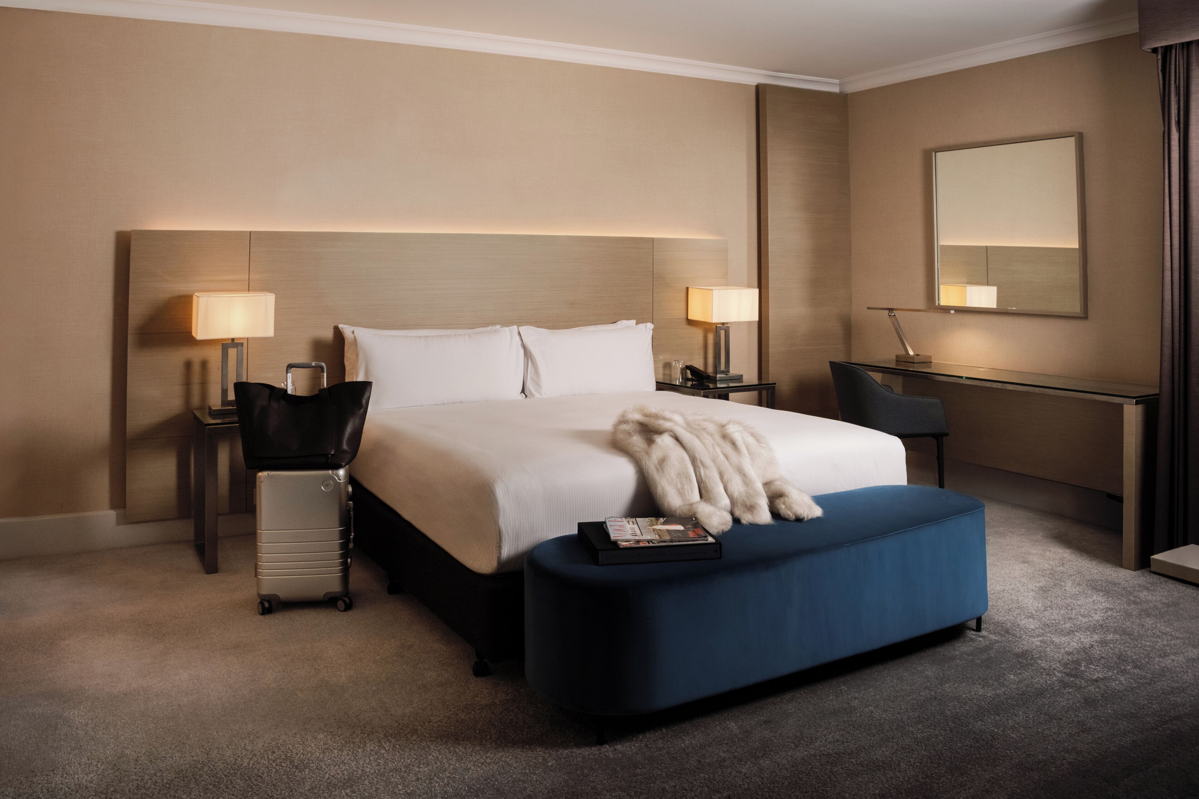 King Parlour Room | Hypo-allergenic bedding, pillowtop beds, minibar, in-room safe