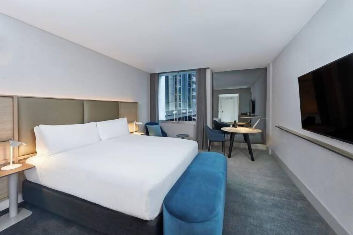 Hypo-allergenic bedding available, pillowtop beds, minibar, in-room safe