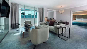 King Premier Suite | Living area
