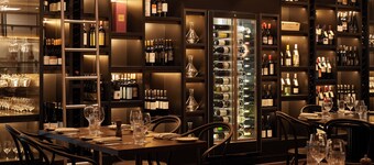 พาร์มิเลีย ฮิลตัน เพิร์ท