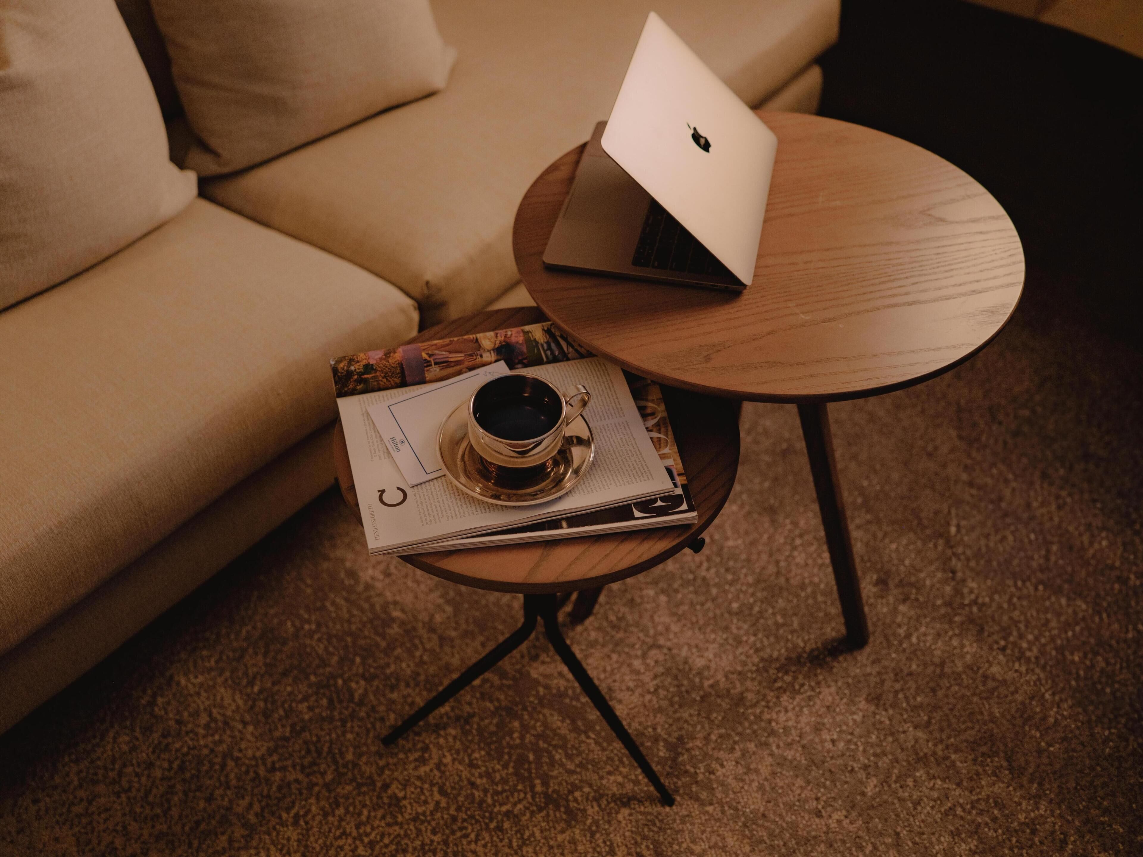 行政客房, 1 張特大雙人床 | 客廳 | 55 吋LED 電視連有線電視頻道、電視、收費電影