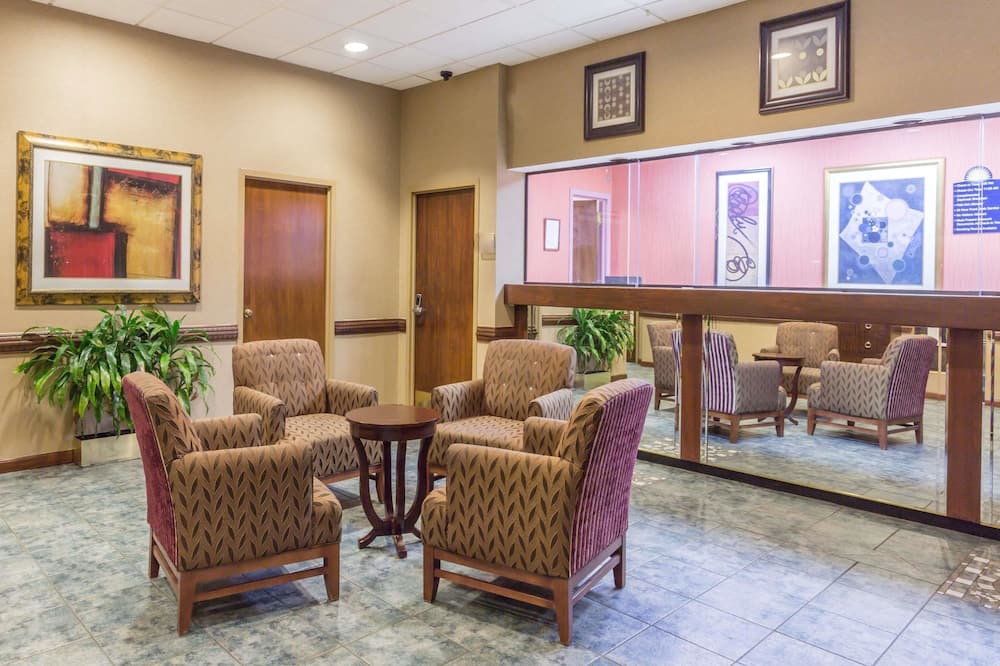 Days Inn by Wyndham Camp Springs/Andrews AFB DC Area
