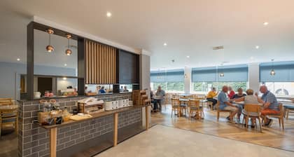 Holiday Inn Swindon by IHG