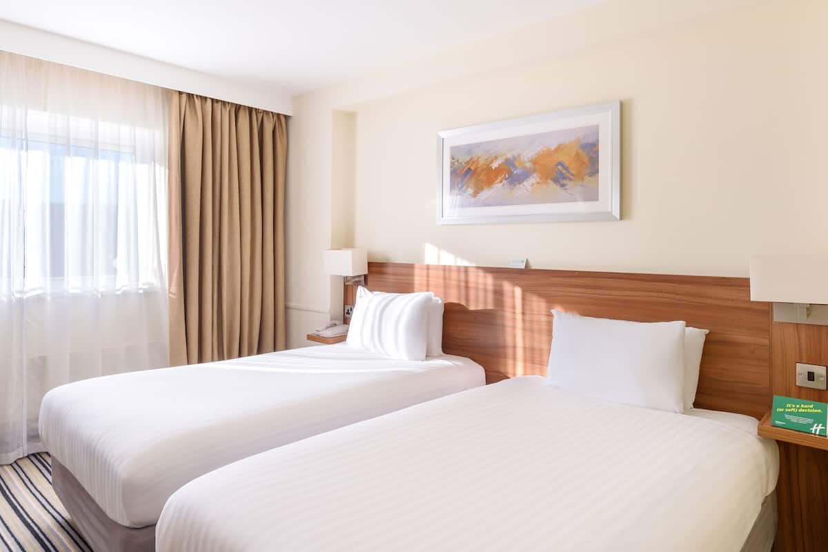 Standard Room, 2 Twin Beds | In-room safe, desk, blackout drapes, iron/ironing board