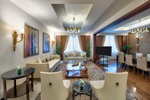 Presidential-Suite, 1 King-Bett | Wohnzimmer